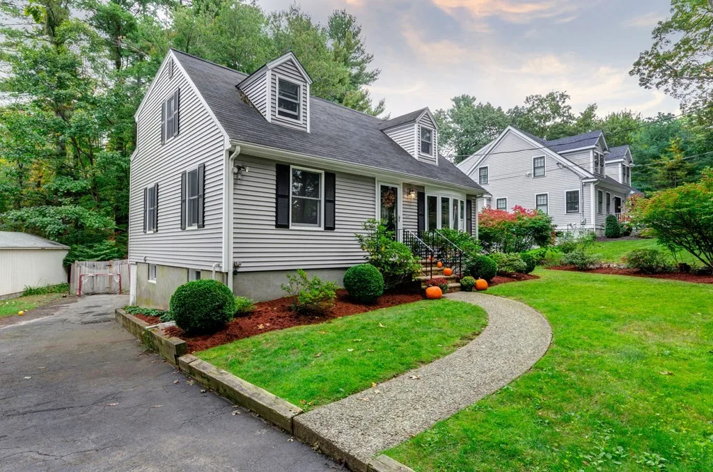 Sold property at 633 Pearl St