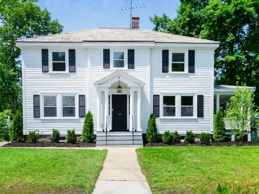8 Carisbrooke St, Andover MA